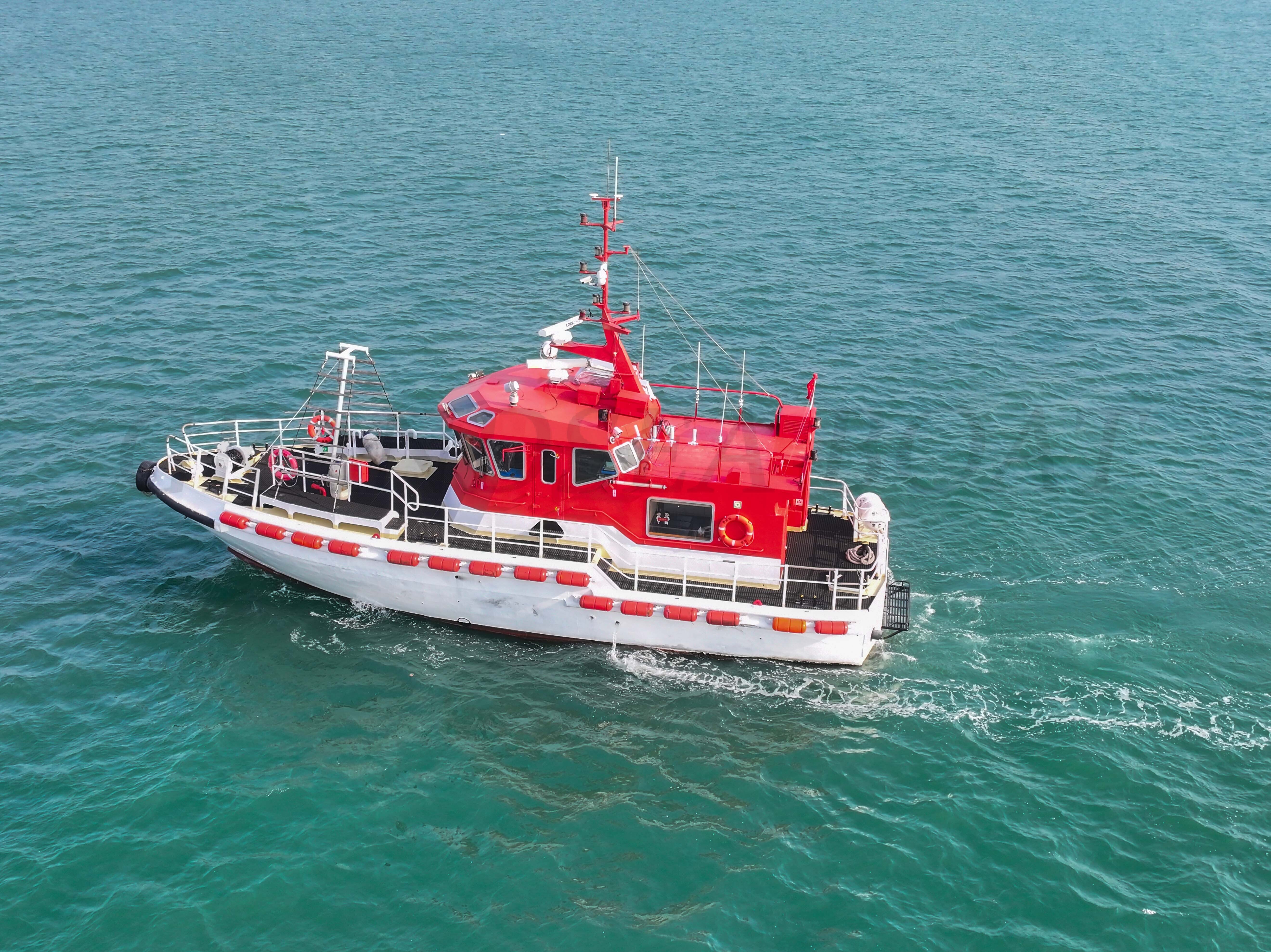 Grandsea 21米引航船在汹涌海况中的表现