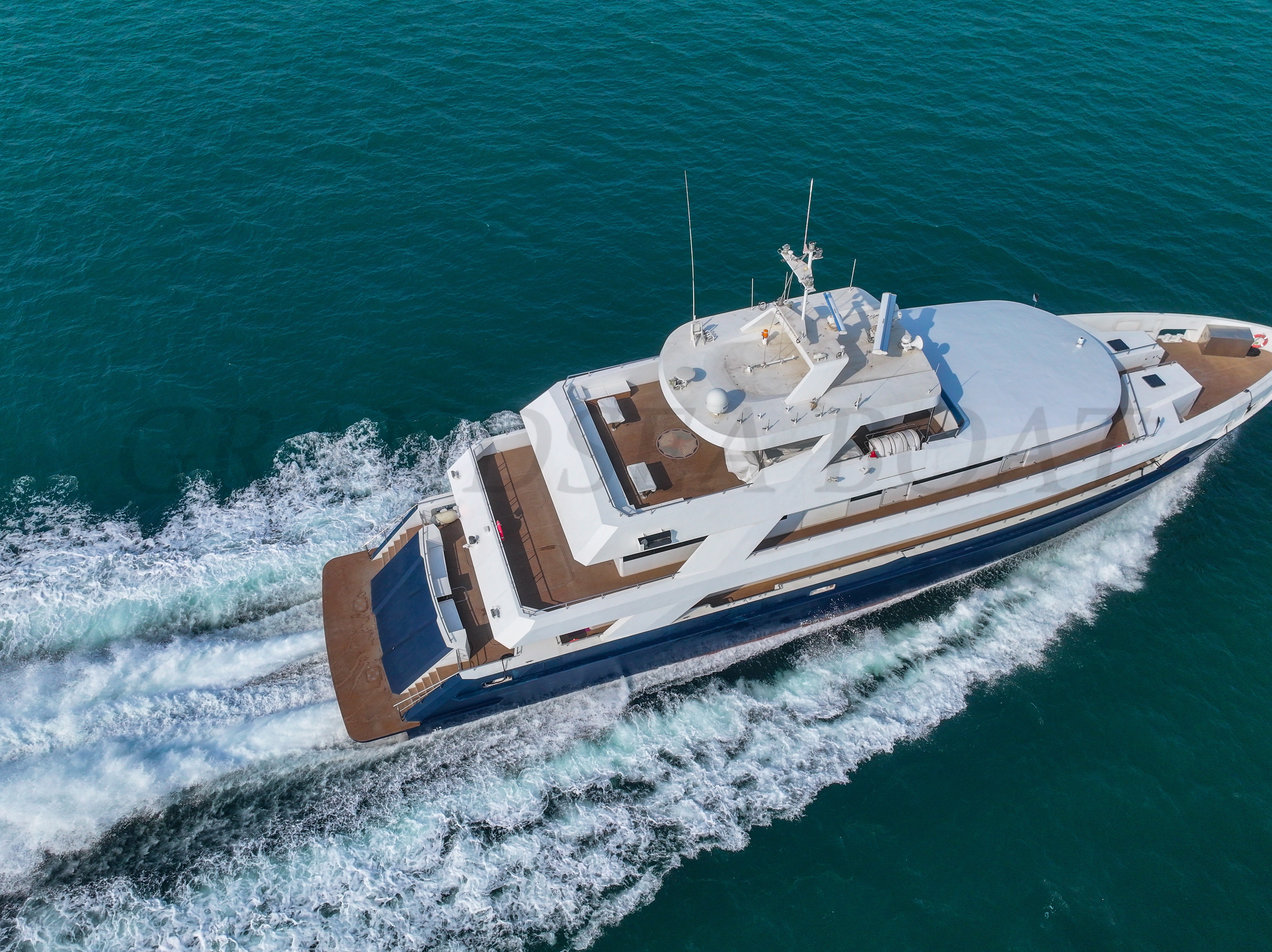 格蓝海41米豪华游轮观光快艇