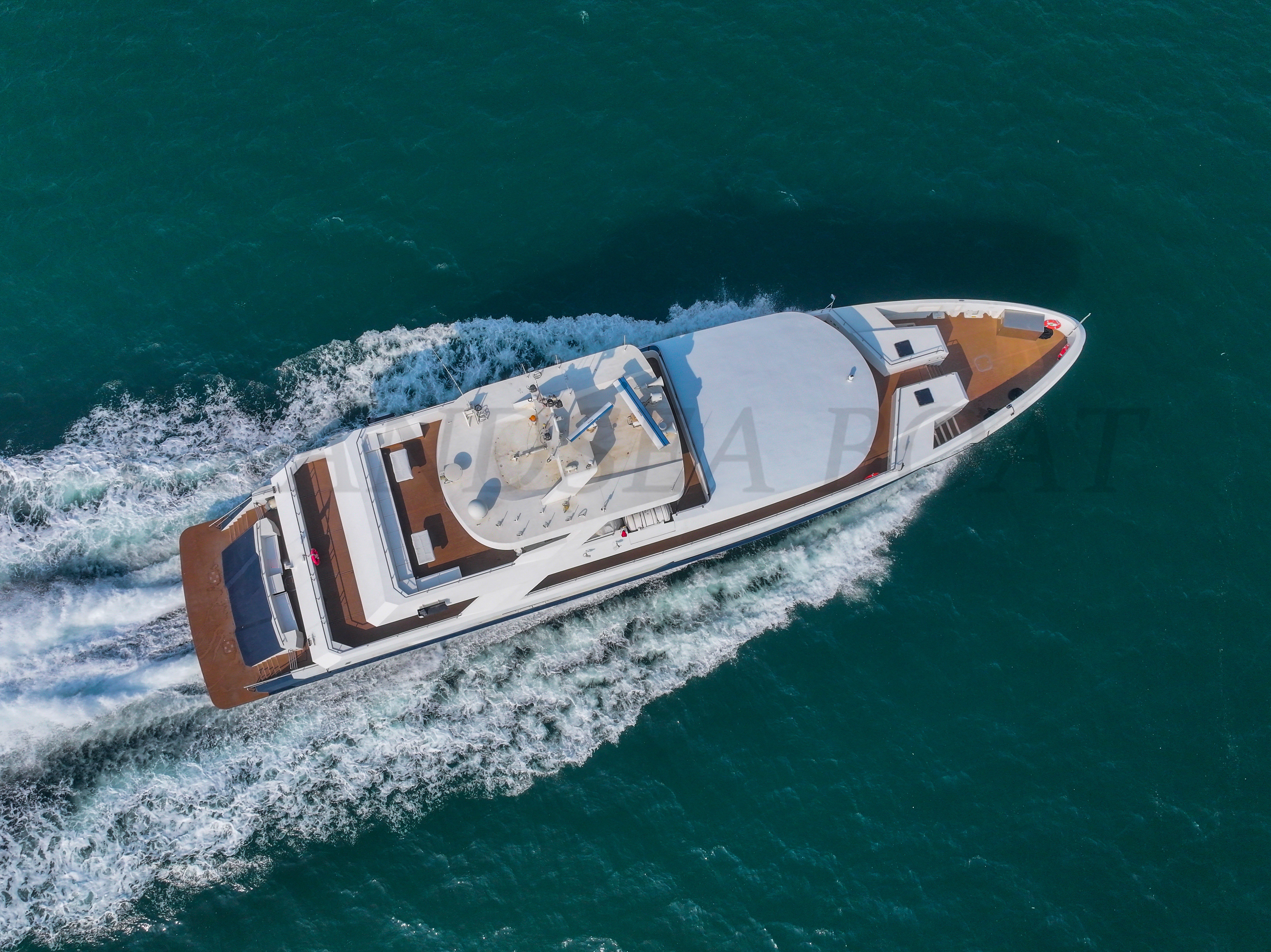 格蓝海41米豪华游轮观光快艇