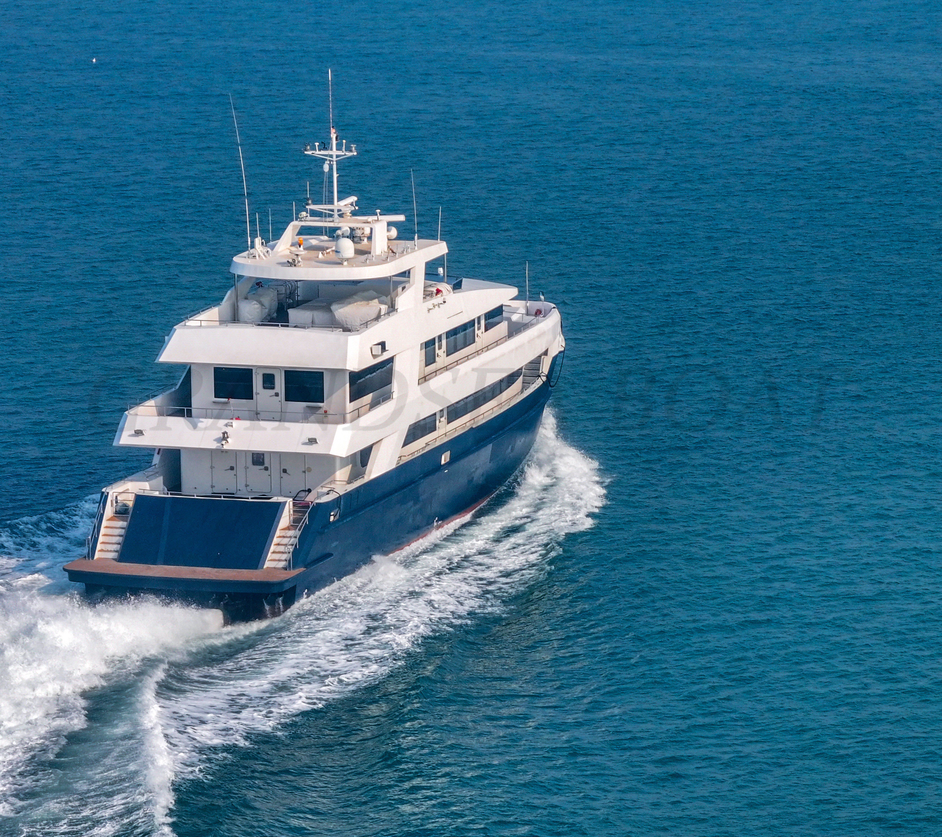 格蓝海41米豪华游轮观光快艇