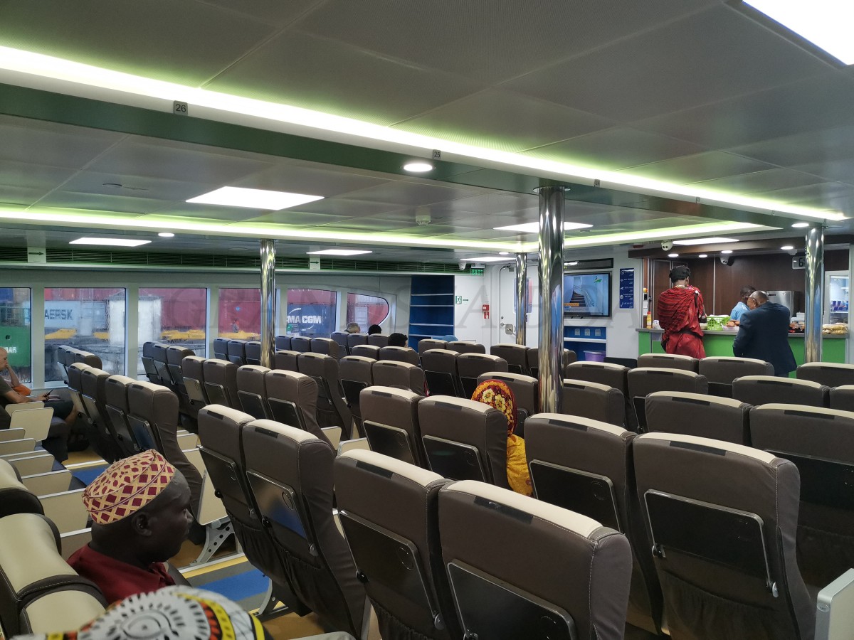 Grandsea 37米碳纤维船体260座高速双体喷水推进喷射渡轮岛屿旅游客船出售