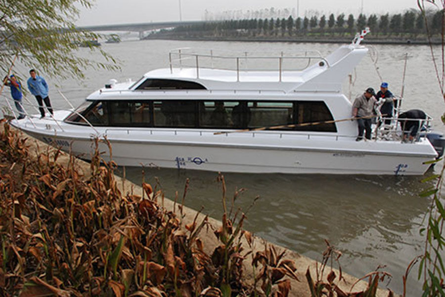 Grandsea 13.8m/32seats Fiberglass Outboard Engine Speed Passenger Boat for Sale