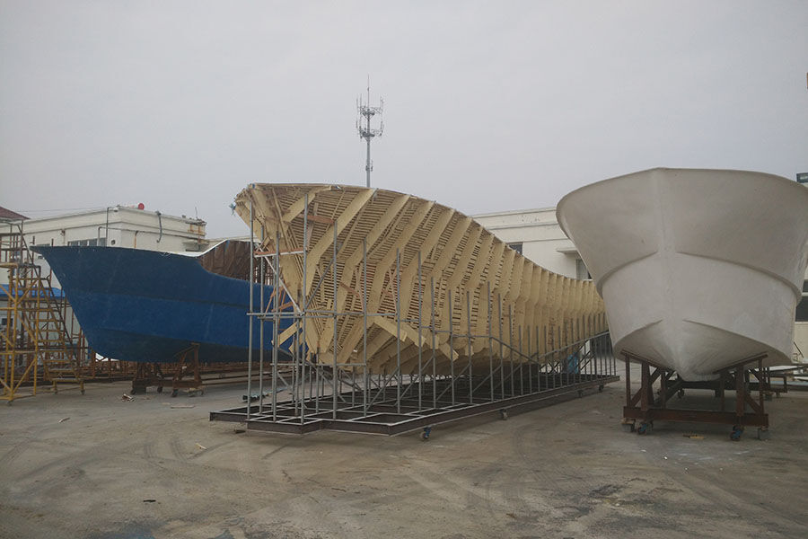 出售 13.6m 玻璃纤维商用拖网渔船