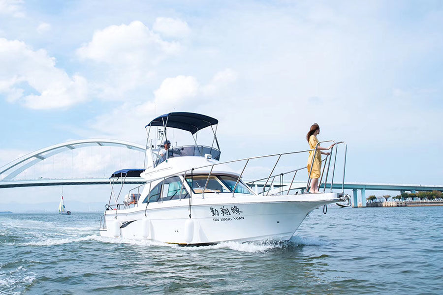 出售 36 英尺玻璃纤维飞桥巡洋舰运动钓鱼船