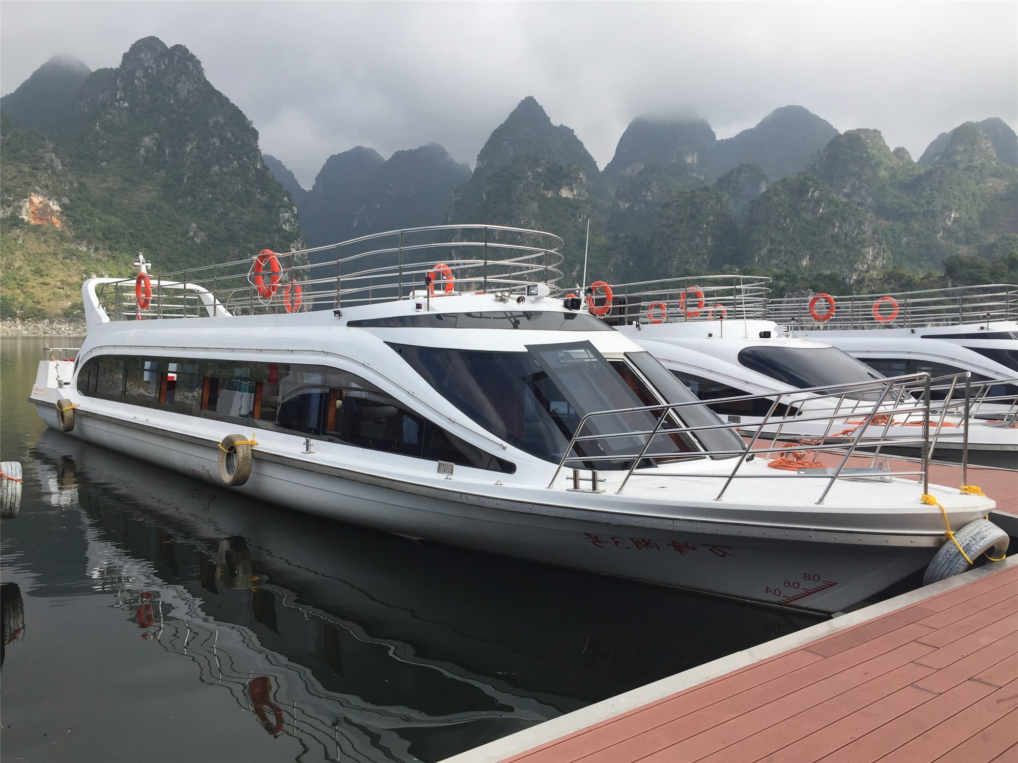 Grandsea 22m FRP 100人柴油舷内海上沿海高速客船出售