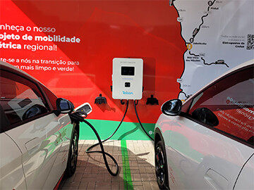 Настенное домашнее зарядное устройство постоянного тока Teison мощностью 40 кВт с двумя выходами в Южной Америке, 2024 г. Настенное домашнее зарядное устройство постоянного тока Teison мощностью 40 кВт с двумя выходами в Южной Америке, 2024 г.