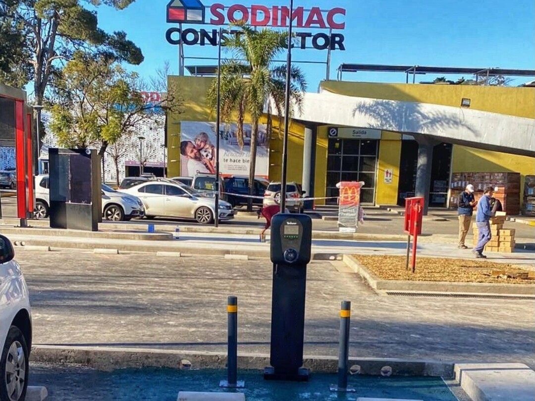 Проект зарядного устройства Teison Commercial OCPP Wallbox, установленного на парковке, 2024 г. Проект зарядного устройства Teison Commercial OCPP Wallbox, установленного на парковке, 2024 г.