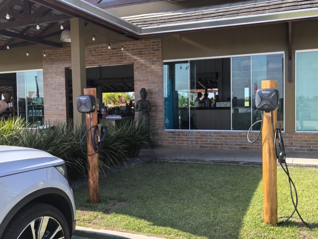 Зарядное устройство Teison Smart Mini EV Wallbox, установленное в Южной Америке, 2024 г.