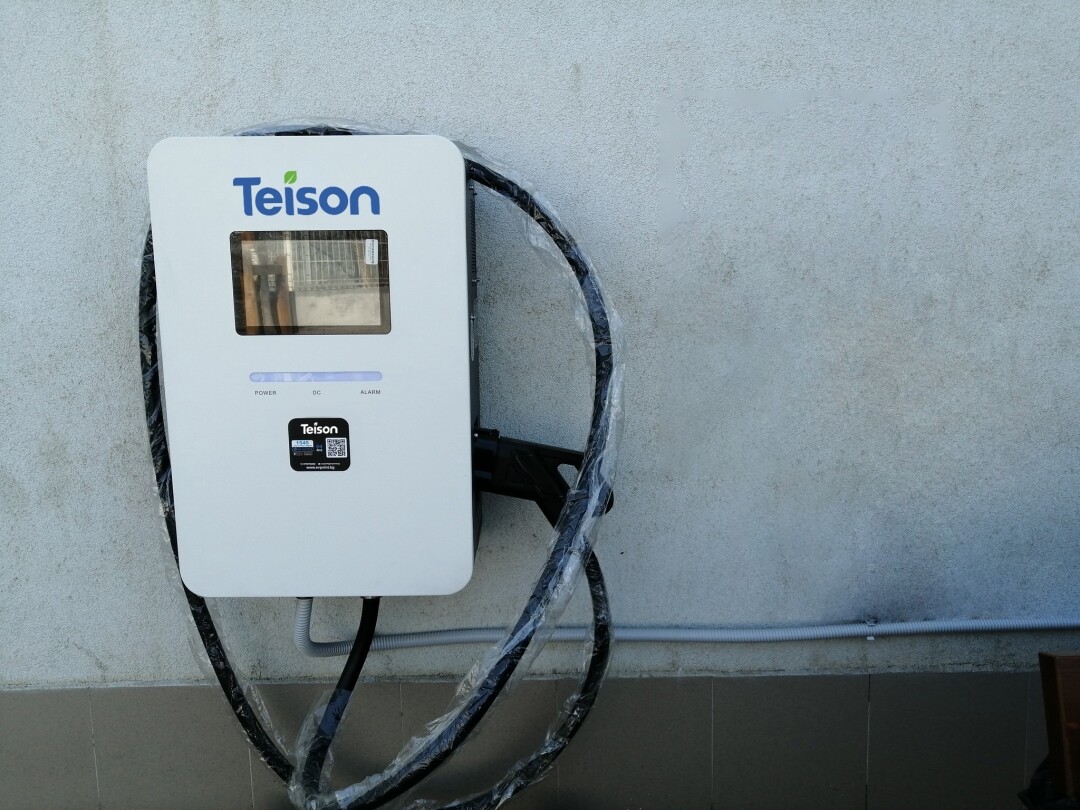 Домашнее настенное зарядное устройство Teison 20kW DC MINI ev в Болгарии, 2025 г.