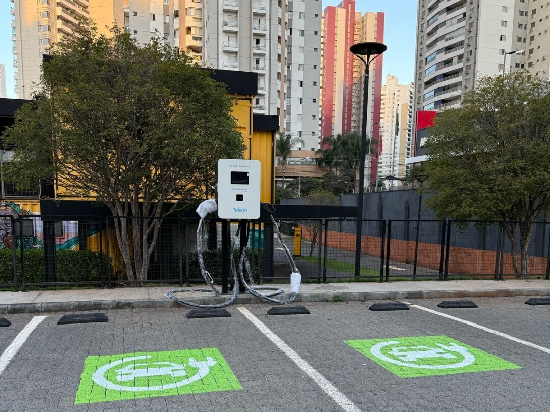 Teison 40kW Dual port dc ev charger в Южной Америке, 2025 г.