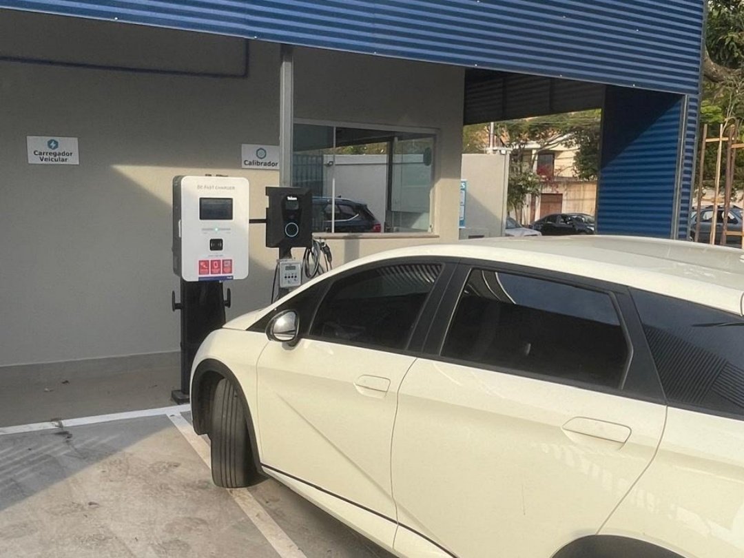 Зарядная станция Teison DC MINI 30kW EV Wallbox установлена в Бразилии, 2026 Зарядная станция Teison DC MINI 30kW EV Wallbox установлена в Бразилии, 2026