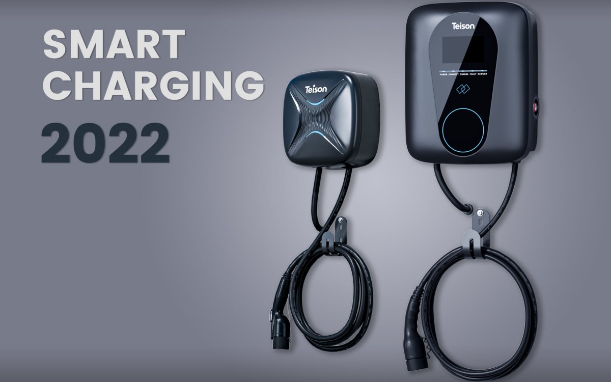 Водители электромобилей переходят на зарядку на улице