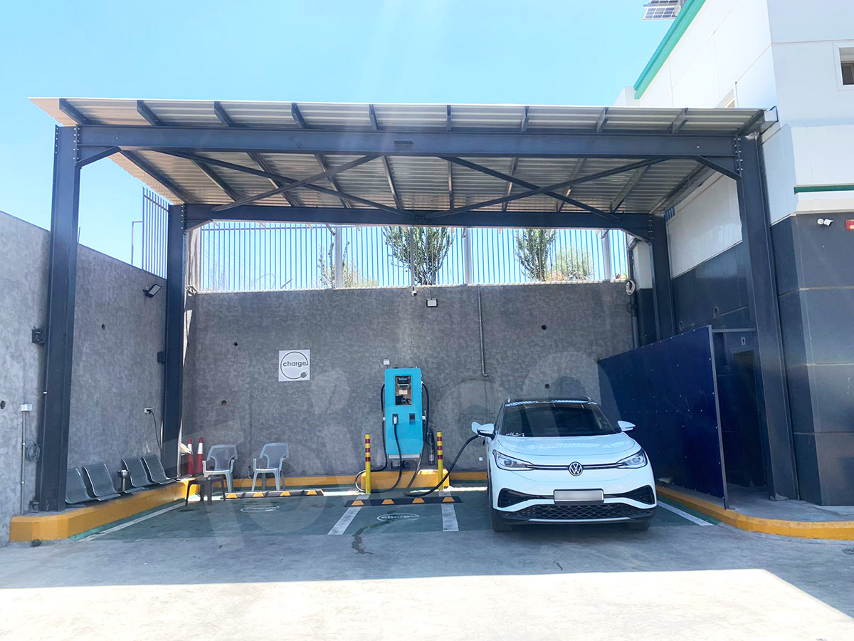 Напольная зарядная станция постоянного тока Teison, установленная в Иордании по отзывам клиентов