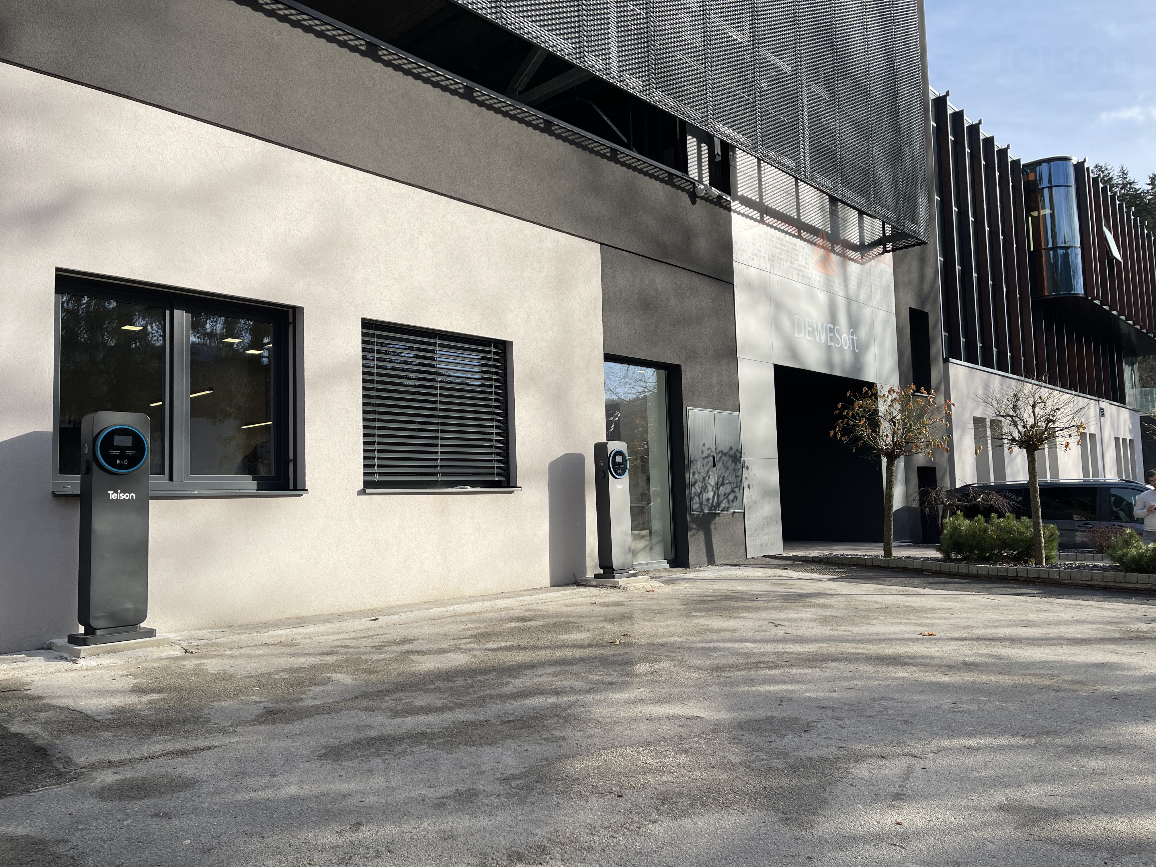 Движение перемен: корпоративные роли в устойчивой зарядке электромобилей