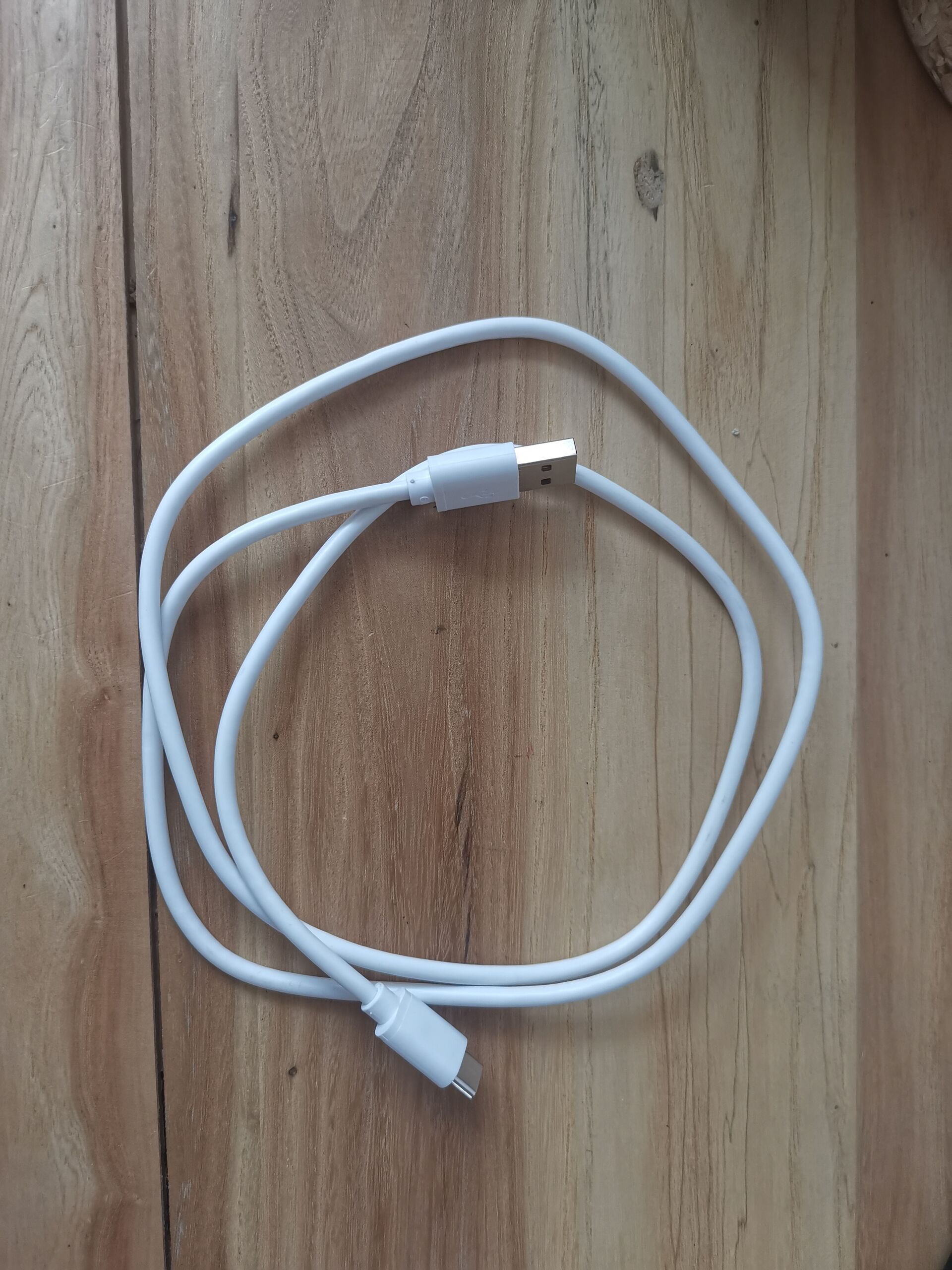 USB cable for mobile phones