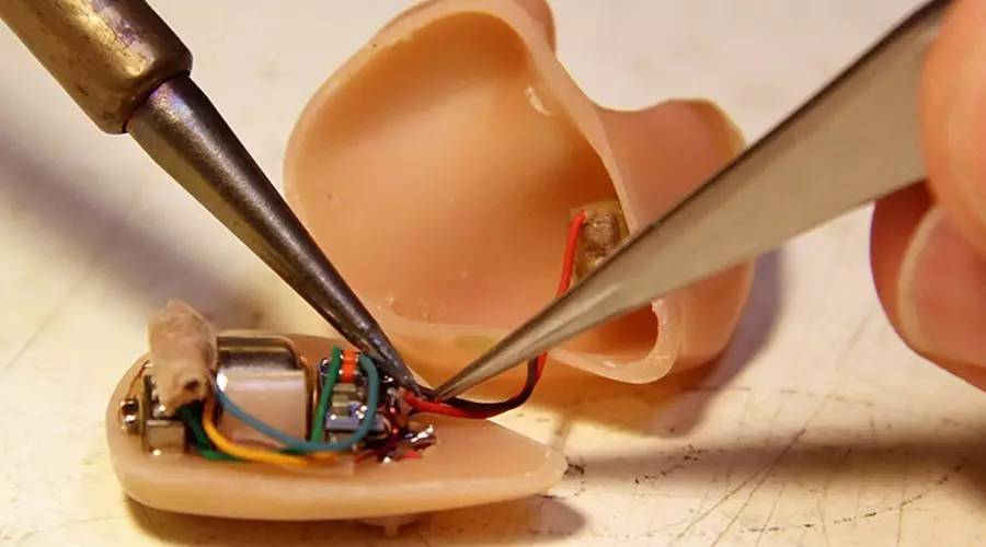 要想助听器寿命长，这4点请注意