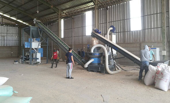 印尼时产2吨简易木屑颗粒机生产线