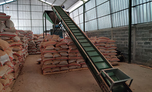 制作和售卖颗粒，当然少不了一台包装机