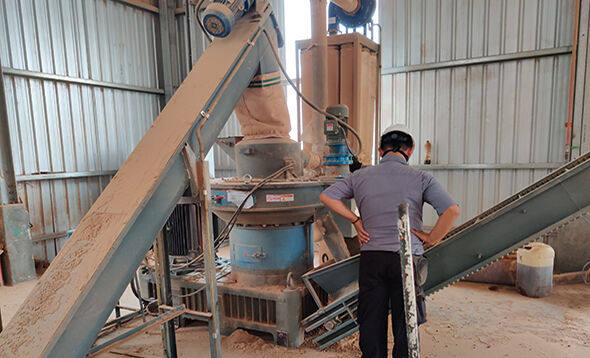 国外也有下脚料，生物质颗粒机来帮忙