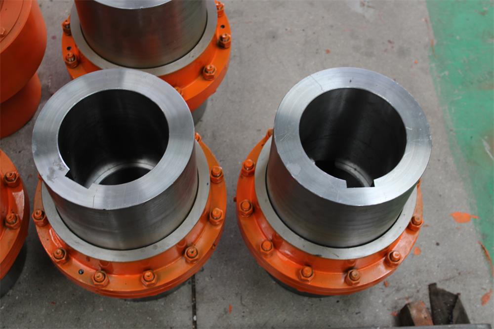 Acoplamiento de engranajes como dispositivo de transmisión de equipos.