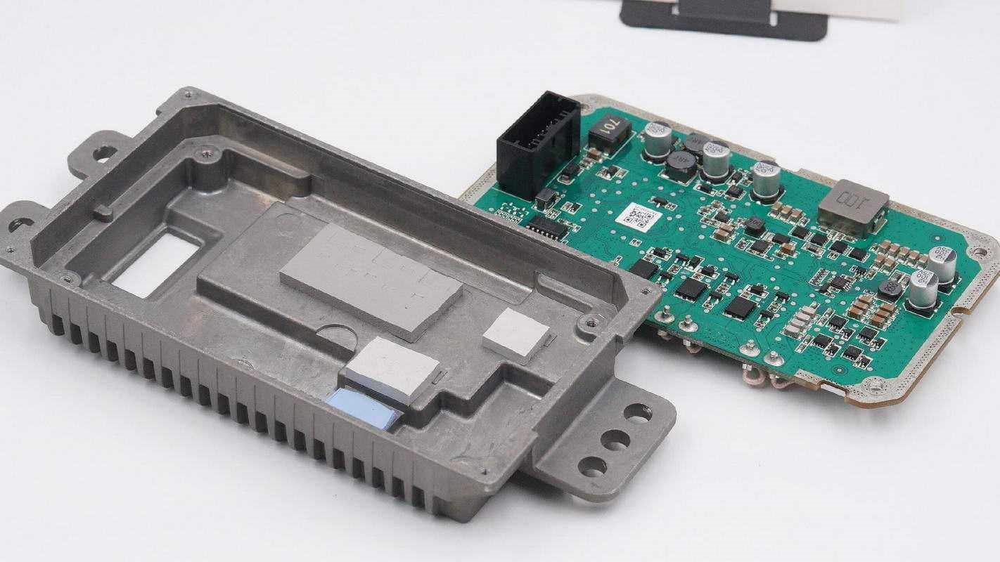 高导热界面材料，助力解决汽车无线充电器散热问题