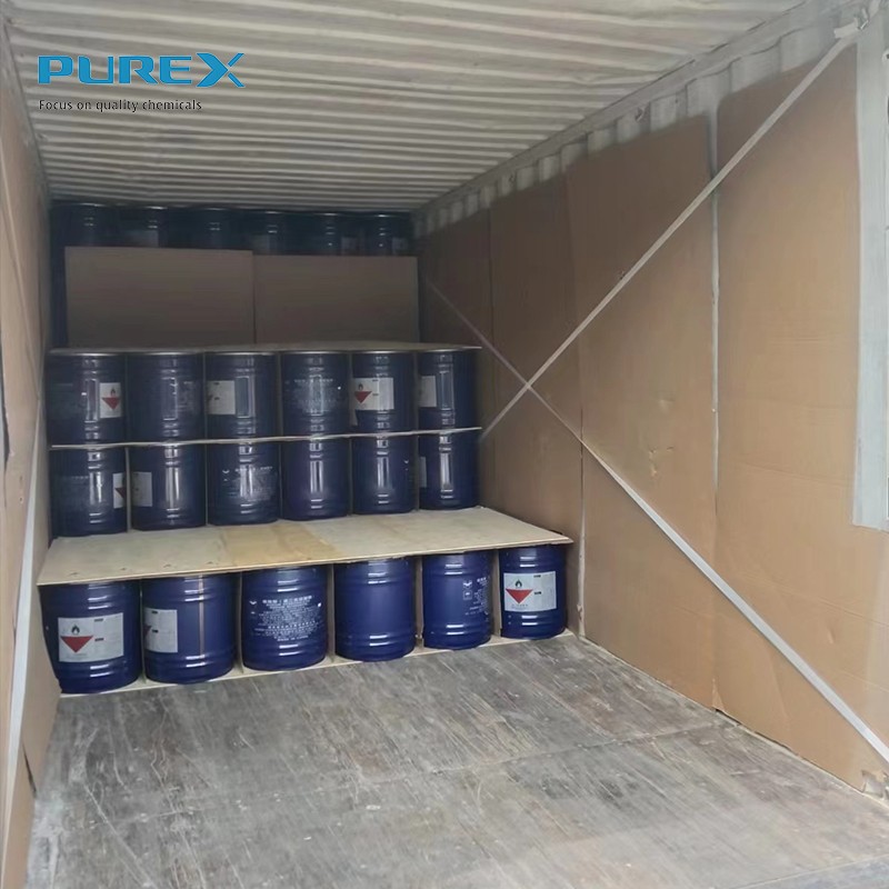 Какова роль гидросульфита натрия в текстильных волокнах?