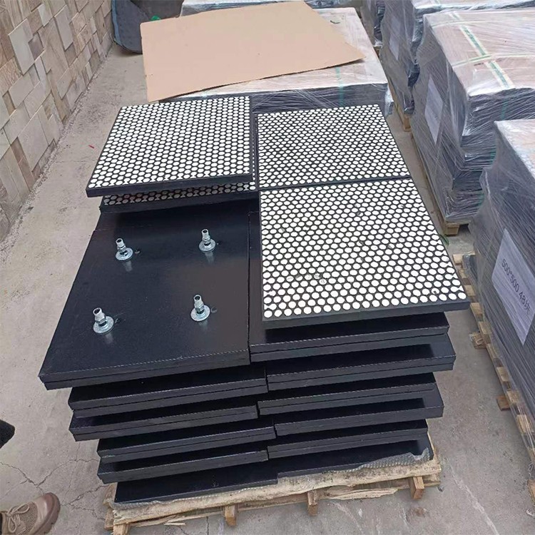 Ceramic Wear Lining (2)