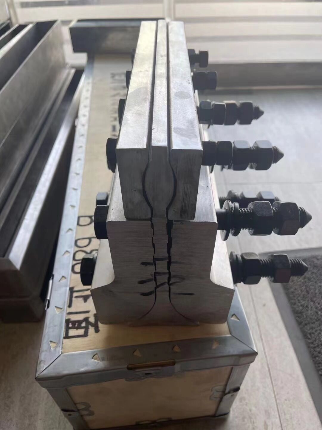 Конвейерная лента ковшового элеватора