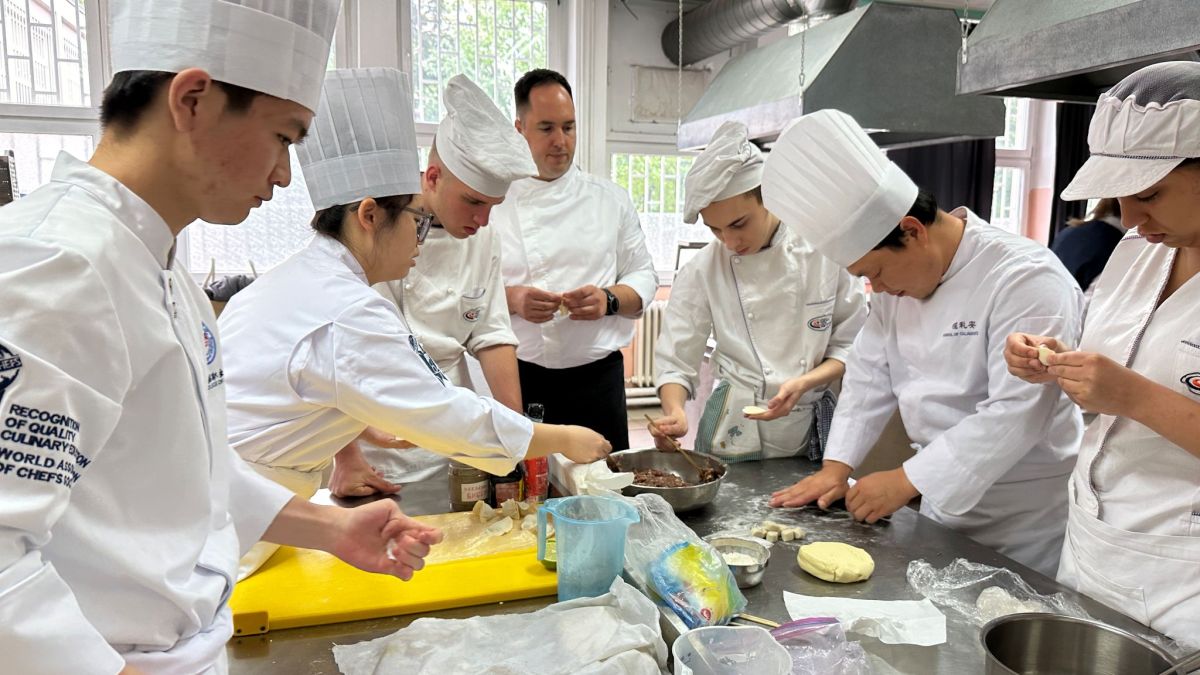 塞高中1.jpg 塞高中1.jpg