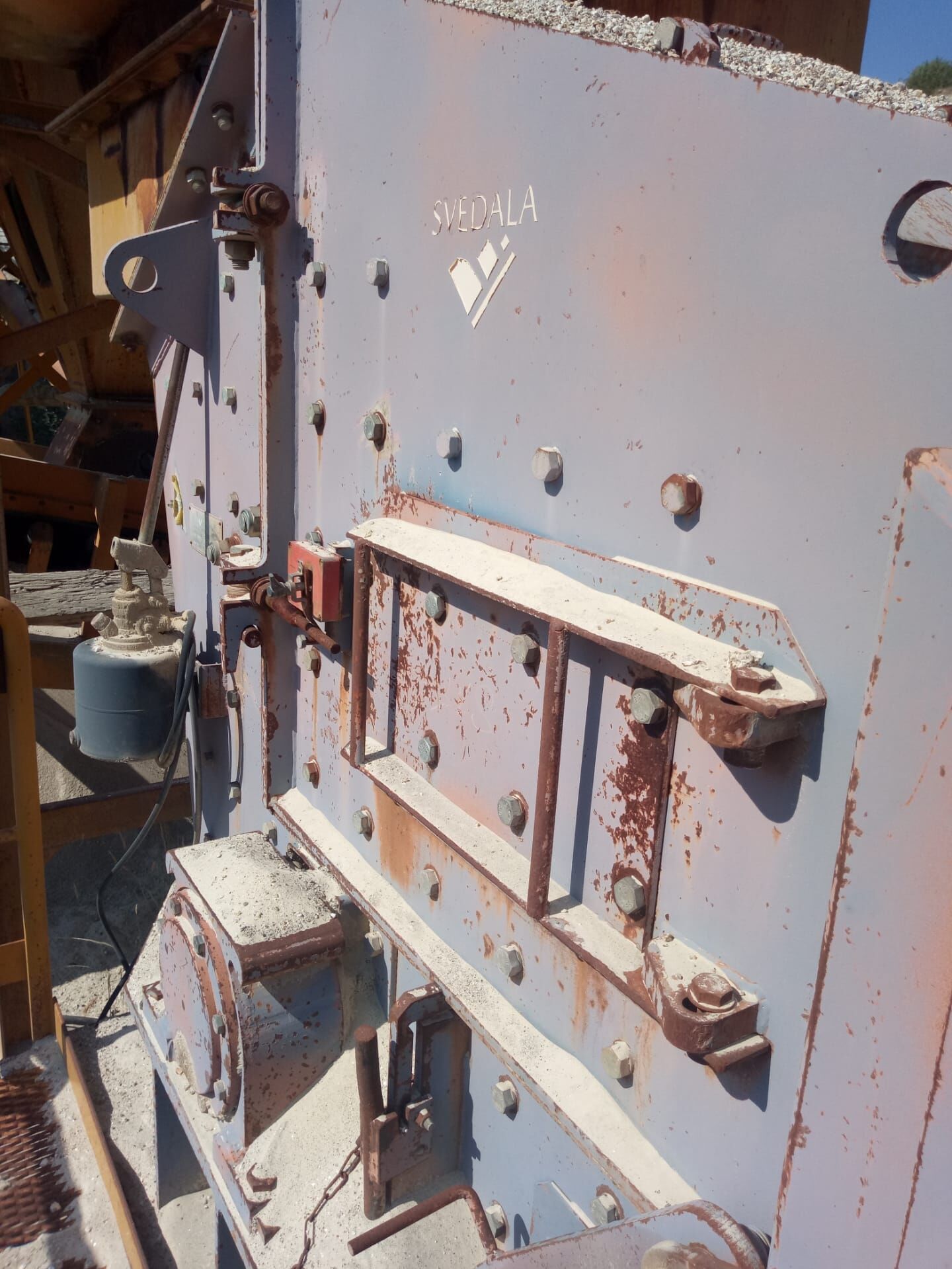 ЗАВОД СВЕДАЛА ДРОБИЛКА