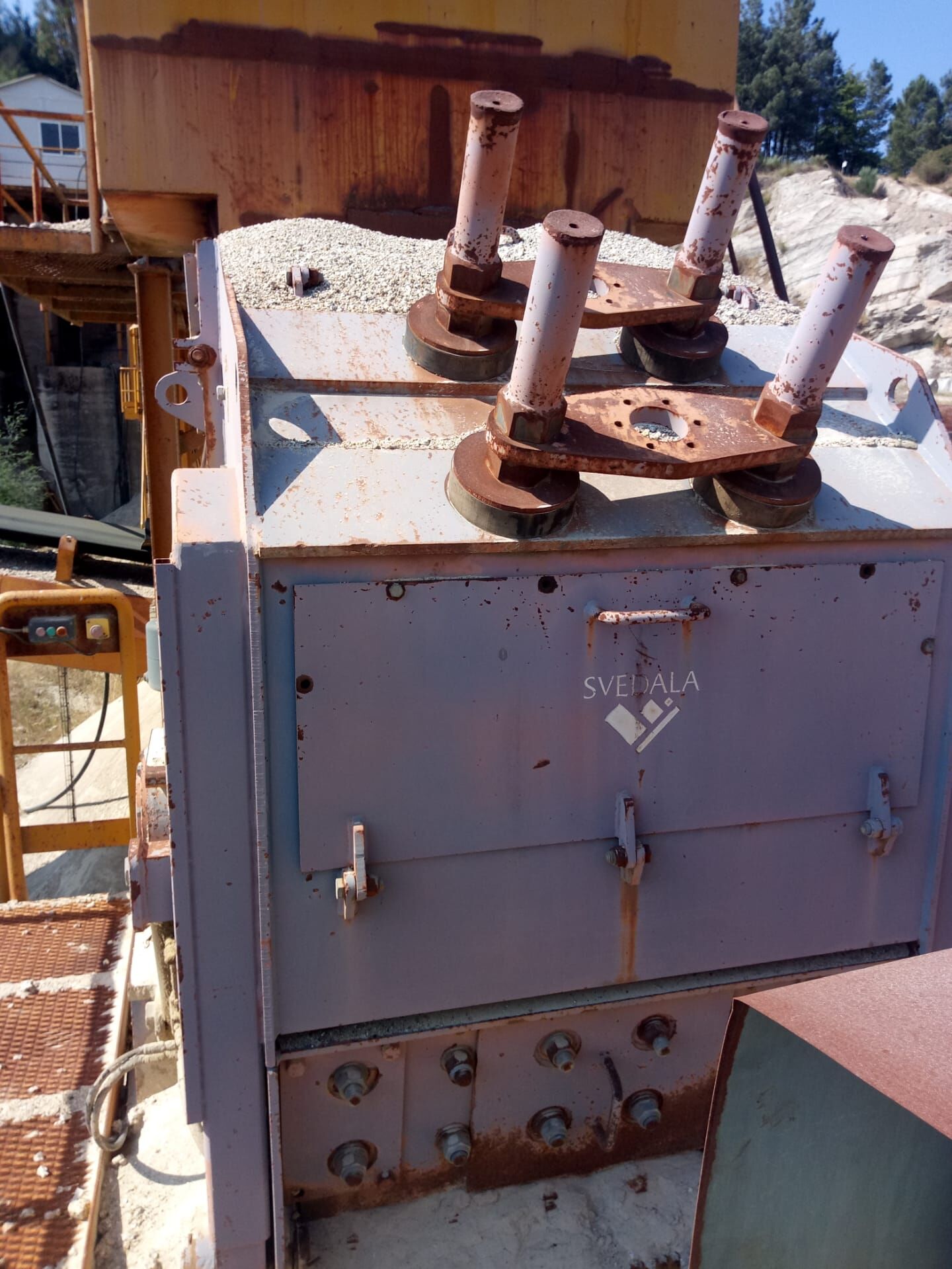 ЗАВОД СВЕДАЛА ДРОБИЛКА