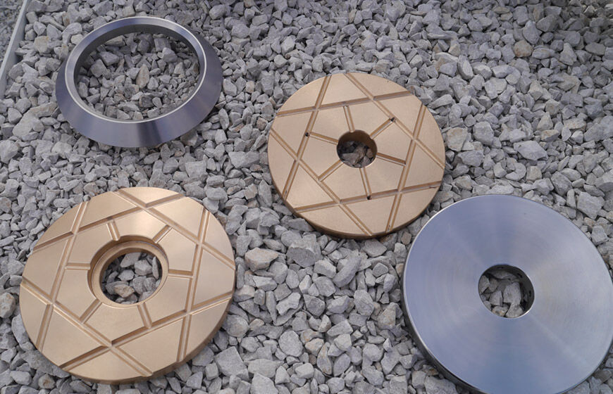 Запчасти для конусных дробилок Sandvik