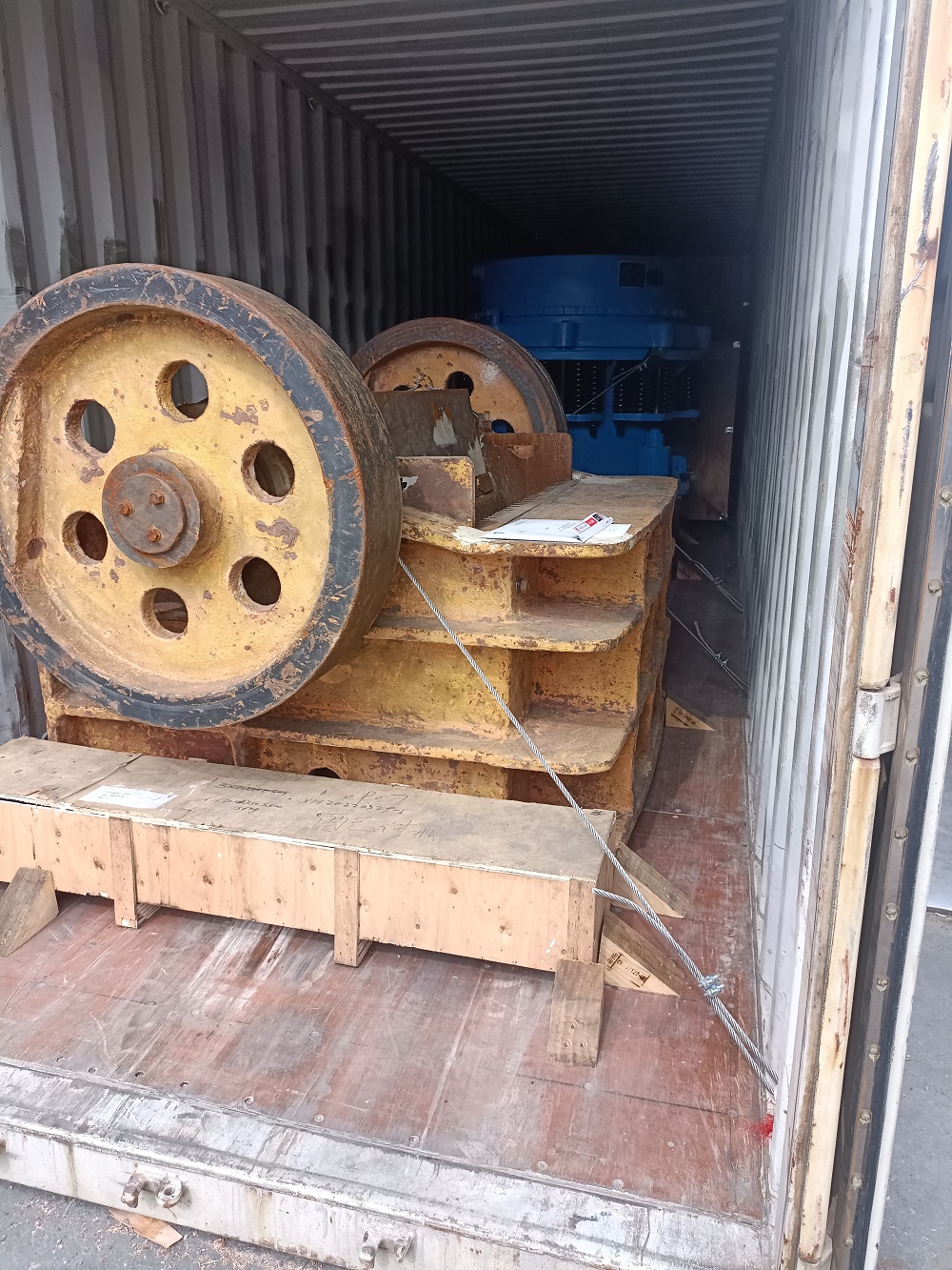 SHANBAO 250X1200 и 400x600 в ПЕРУ