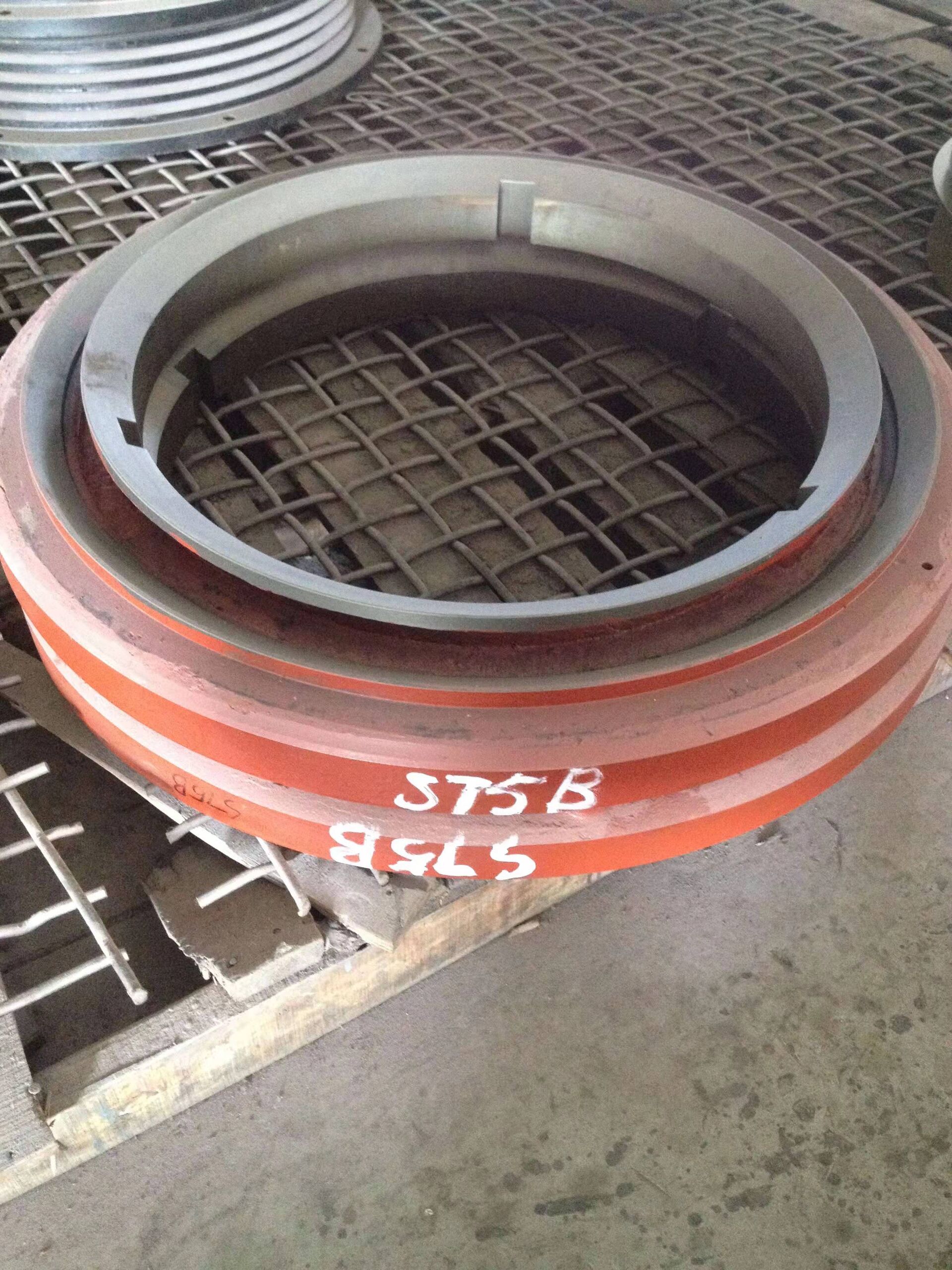 Запчасти для дробилки SYMONS 3FT