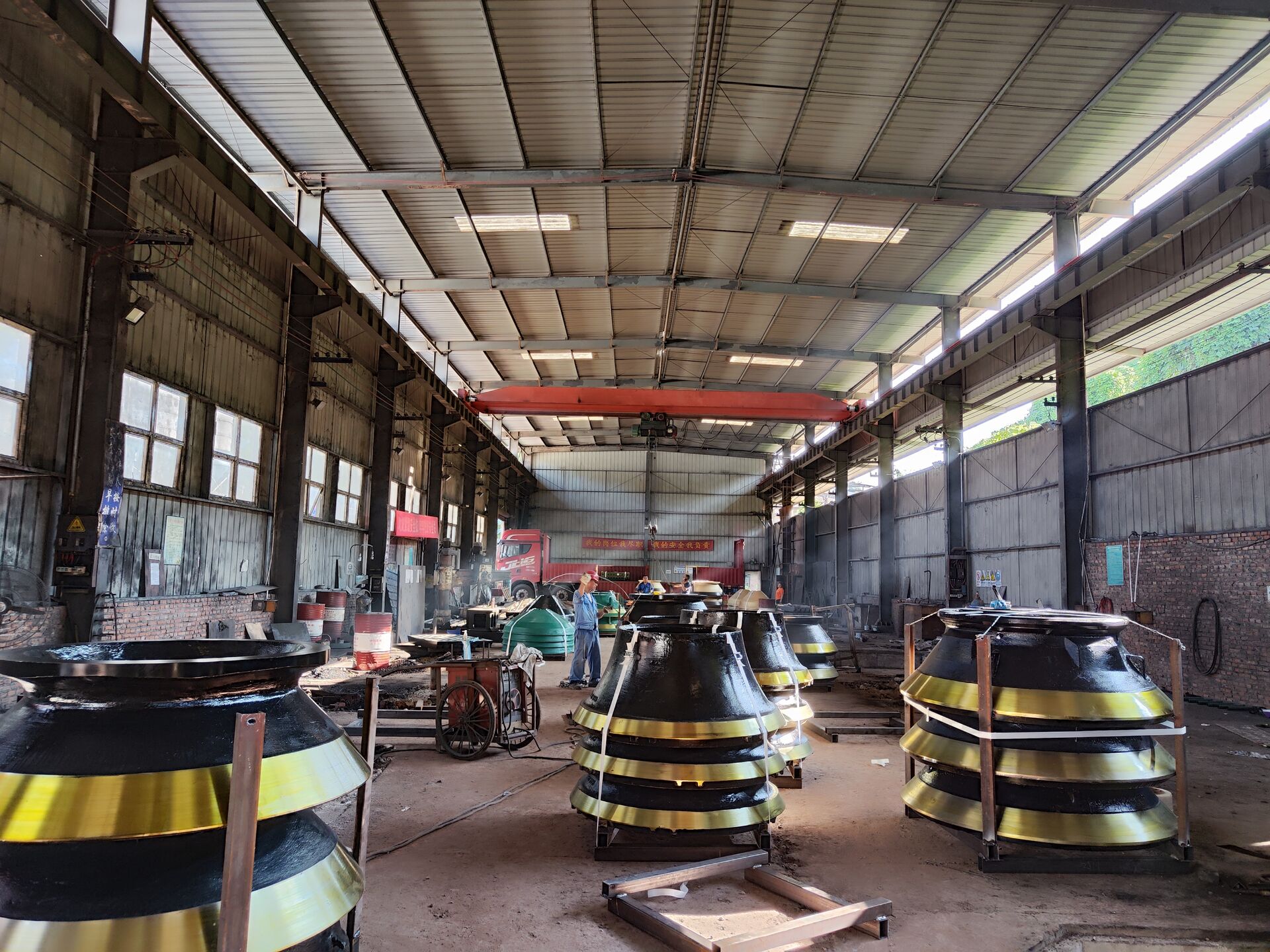 Кожух и подбарабанье metso Hp500