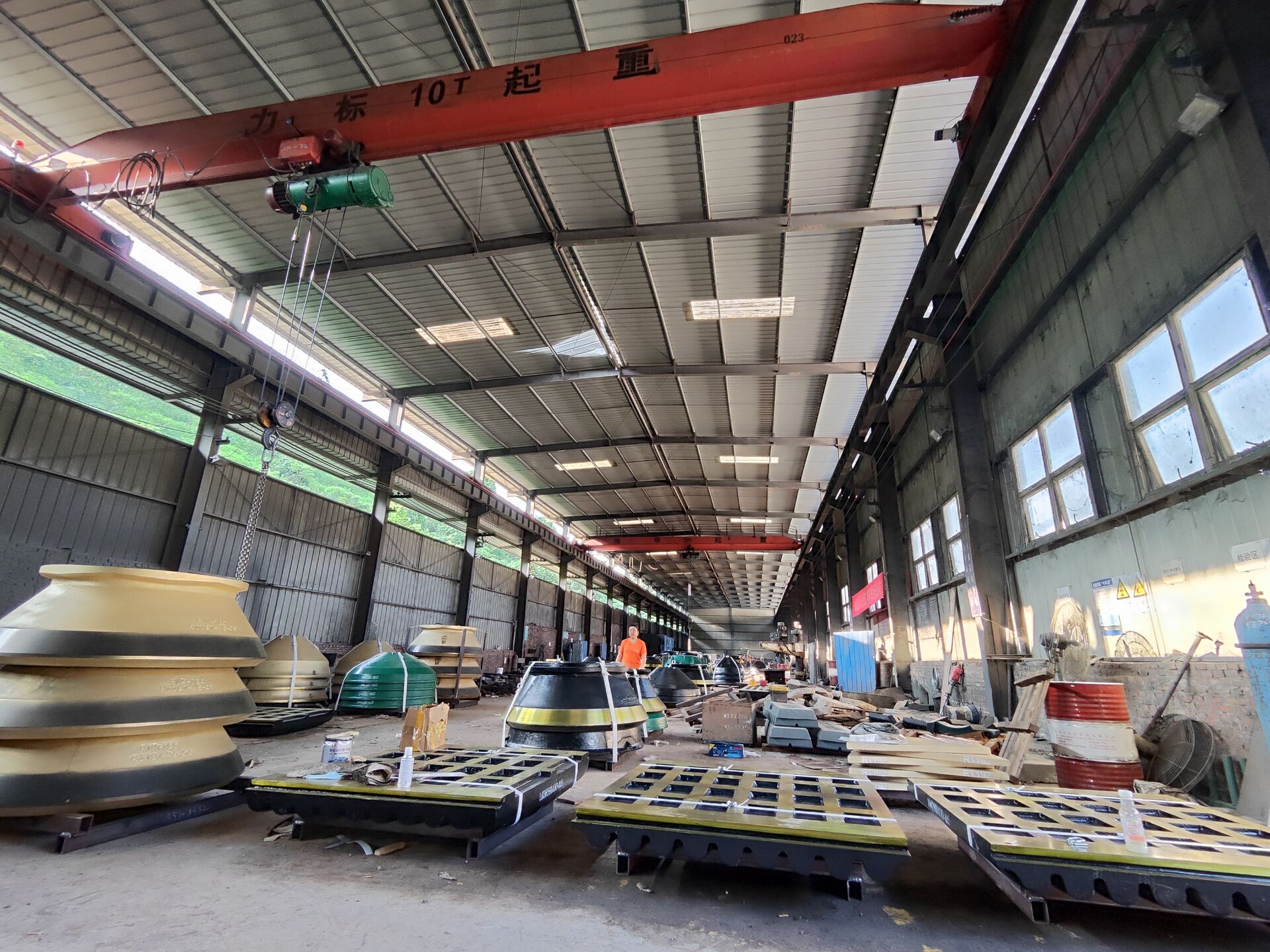 Кожух и подбарабанье metso Hp500