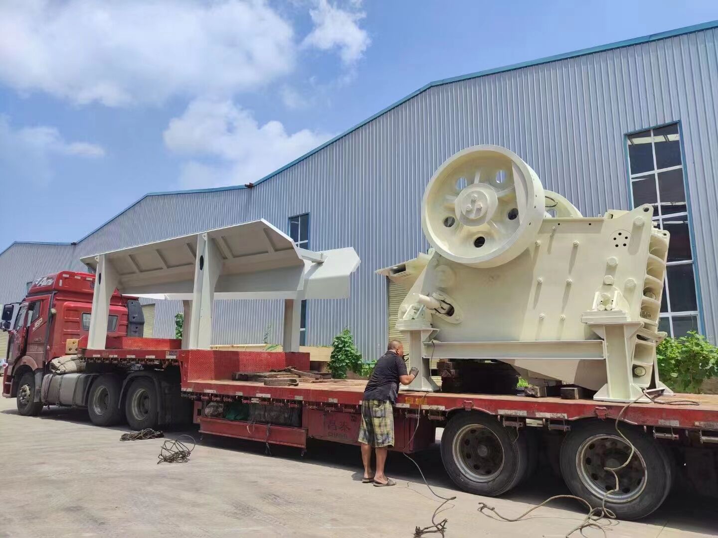 Мобильная шиномонтажная клеть Metso C-120