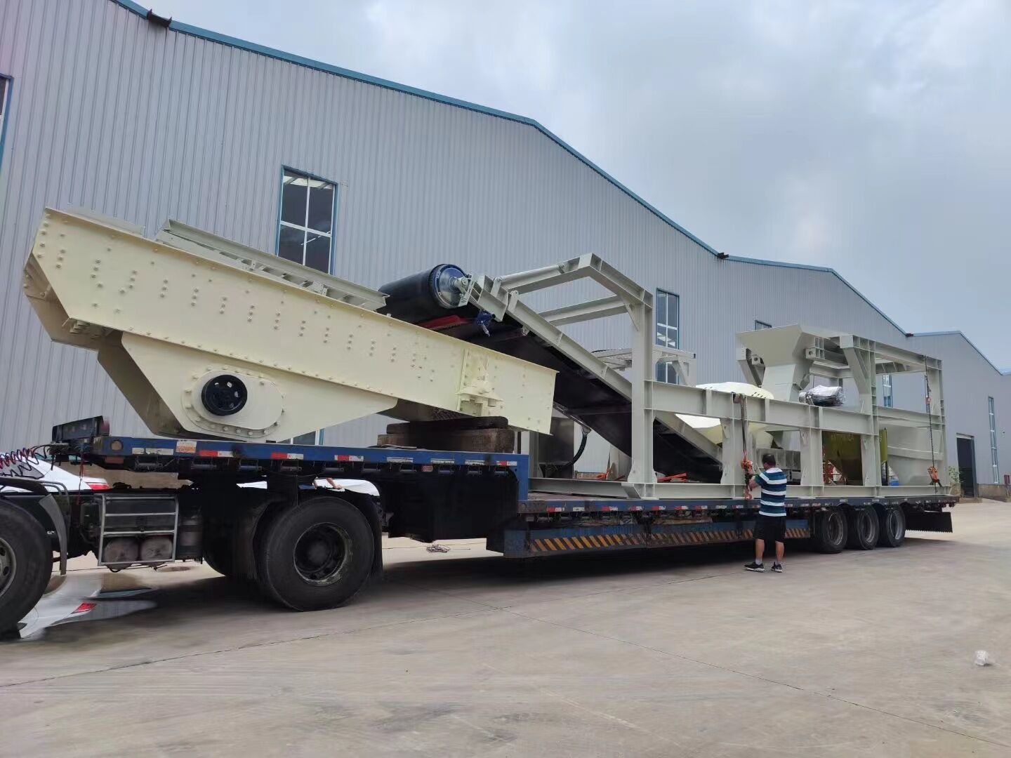 Мобильная шиномонтажная клеть Metso C-120