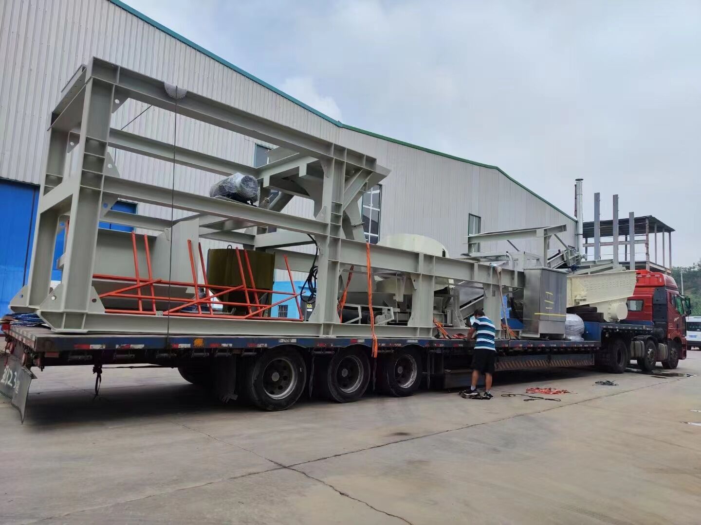 Мобильная шиномонтажная клеть Metso C-120