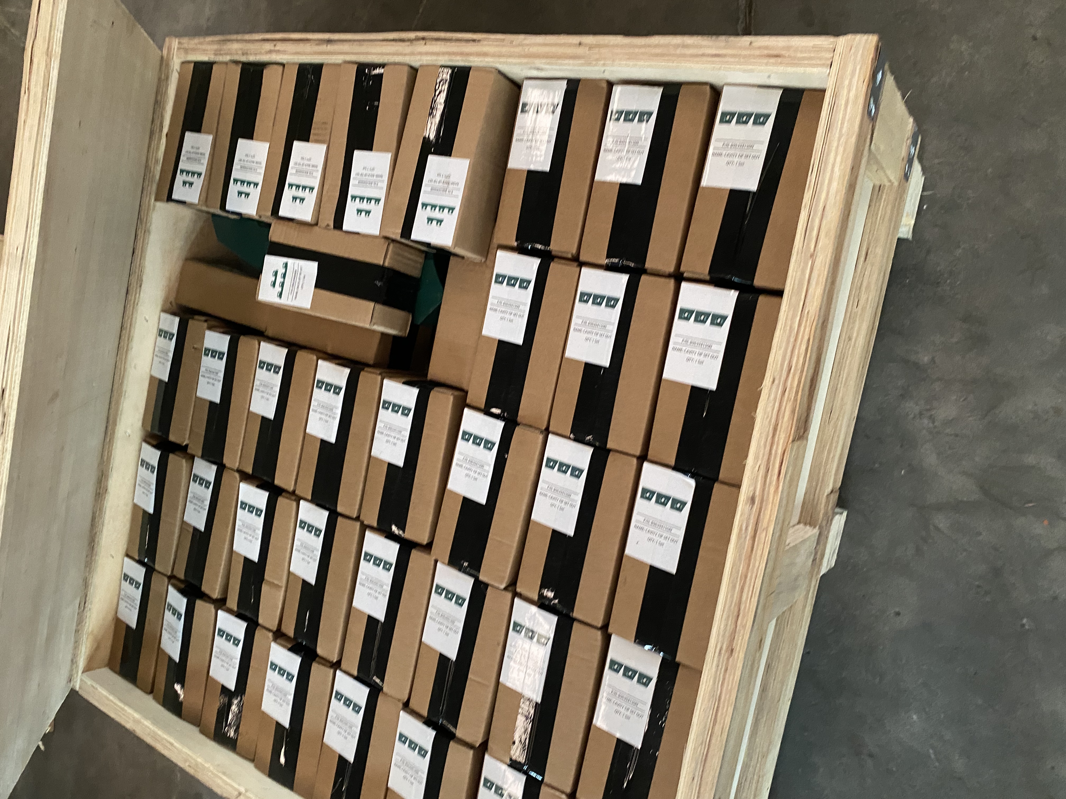 Детали Metso C96 C80, Barmac 7150 Se (наконечники, проушина, ходовая пластина) экспортируются в Перу.