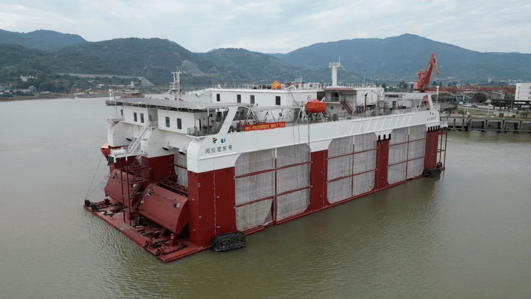 The first set of deep-sea offshore aquaculture platform “Mintou No. One” successfully commissioned in Fujian province. The first set of deep-sea offshore aquaculture platform “Mintou No. One” successfully commissioned in Fujian province.
