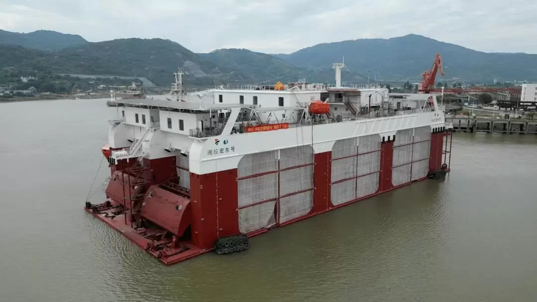 The first set of deep-sea offshore aquaculture platform “Mintou No. One” successfully commissioned in Fujian province.