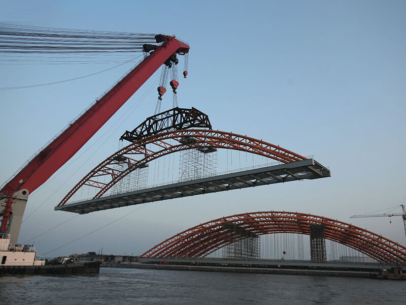 Стальной мост с пролетом 52–125 м