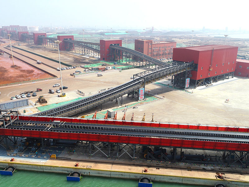 Система ленточного конвейера причала порта