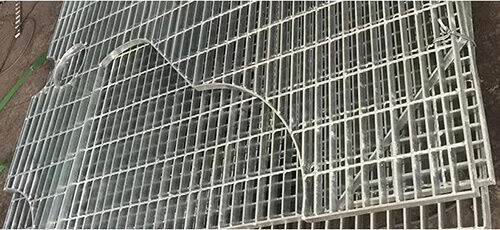 gratings1.jpg gratings1.jpg