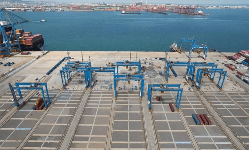 port cranes.png port cranes.png