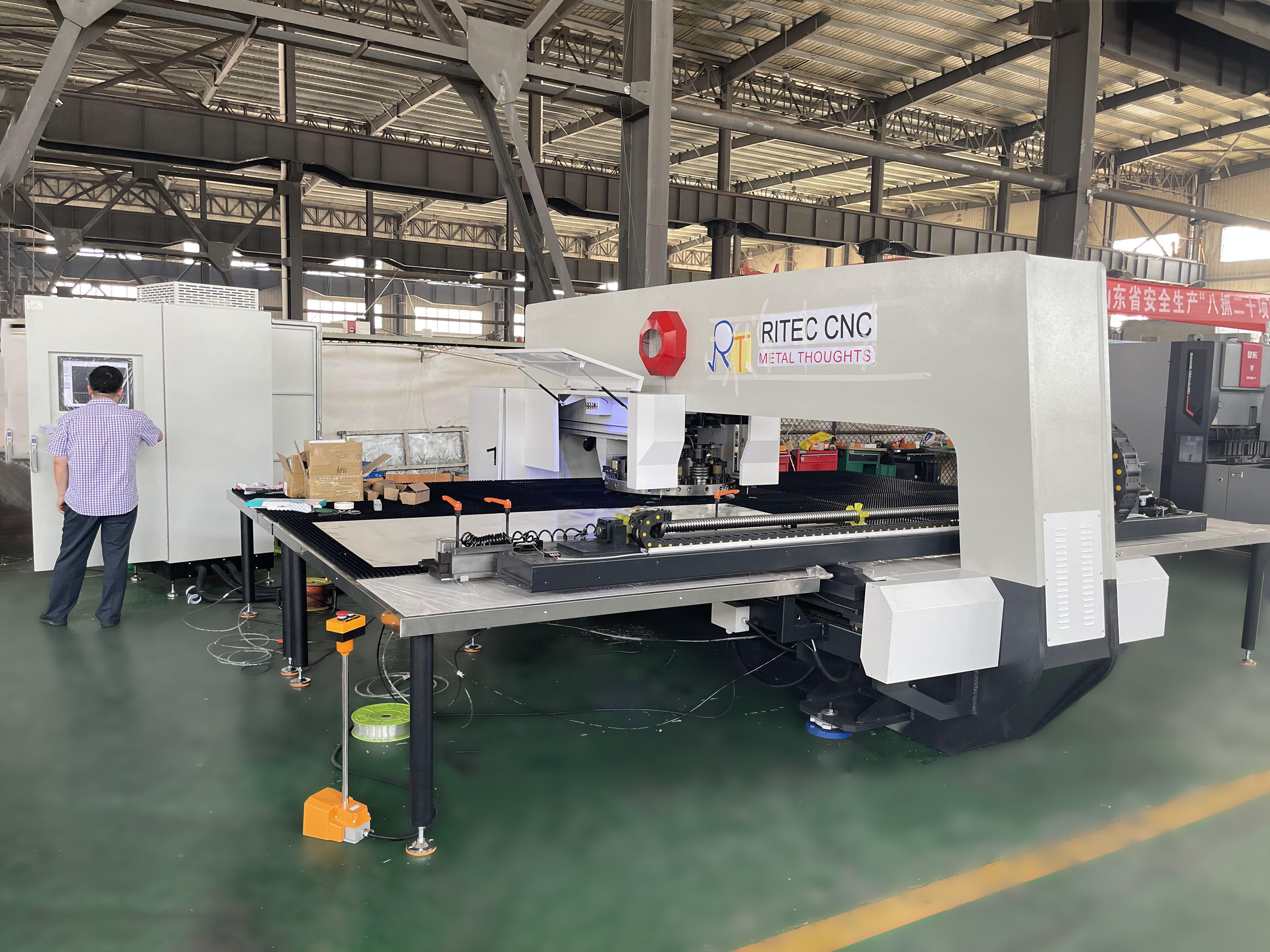 How to Operate a CNC Turret Punch Press Correctly?