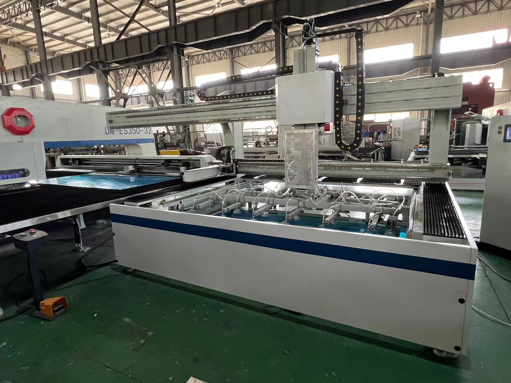 Automatic Loading and Unloading System for CNC turret punching machine