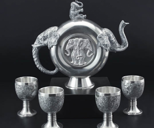 Nine Elephants Wonderful Wine Set