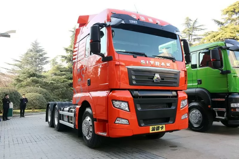 Sinotruk Sitrak C7H Tractor Truck ZZ4256V364HE1B/W7GDM36-BZ